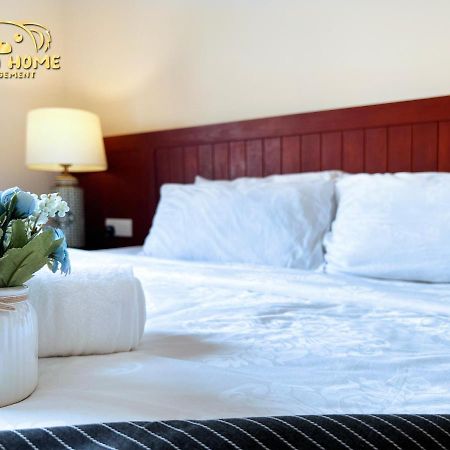 Riviera Hotel By Owner Malacca Extérieur photo