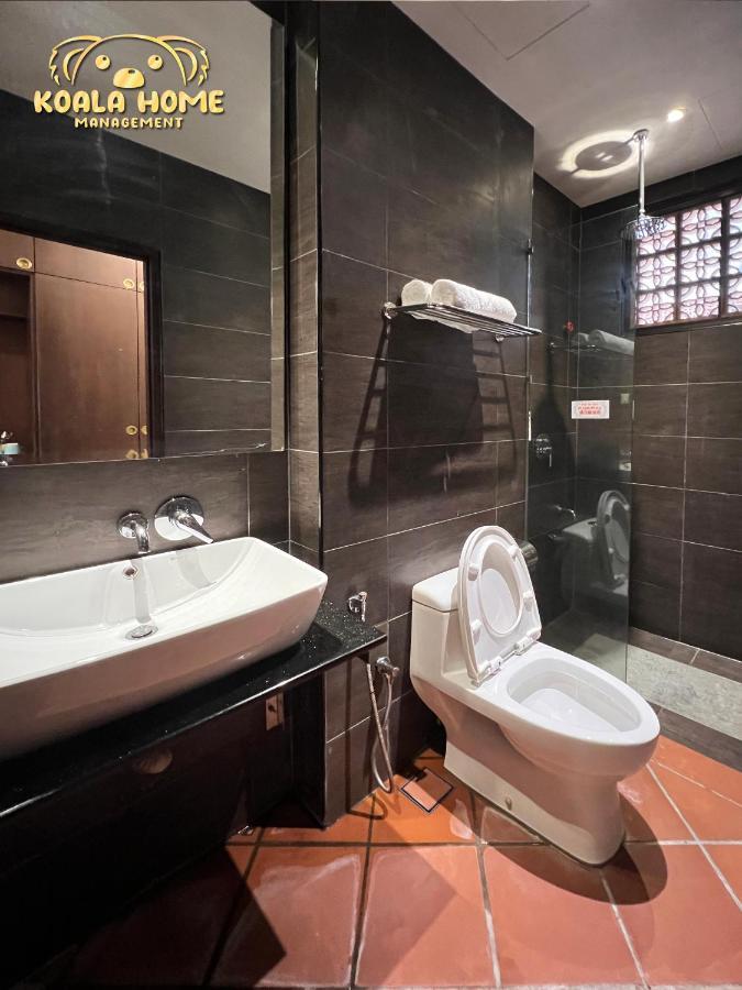 Riviera Hotel By Owner Malacca Extérieur photo